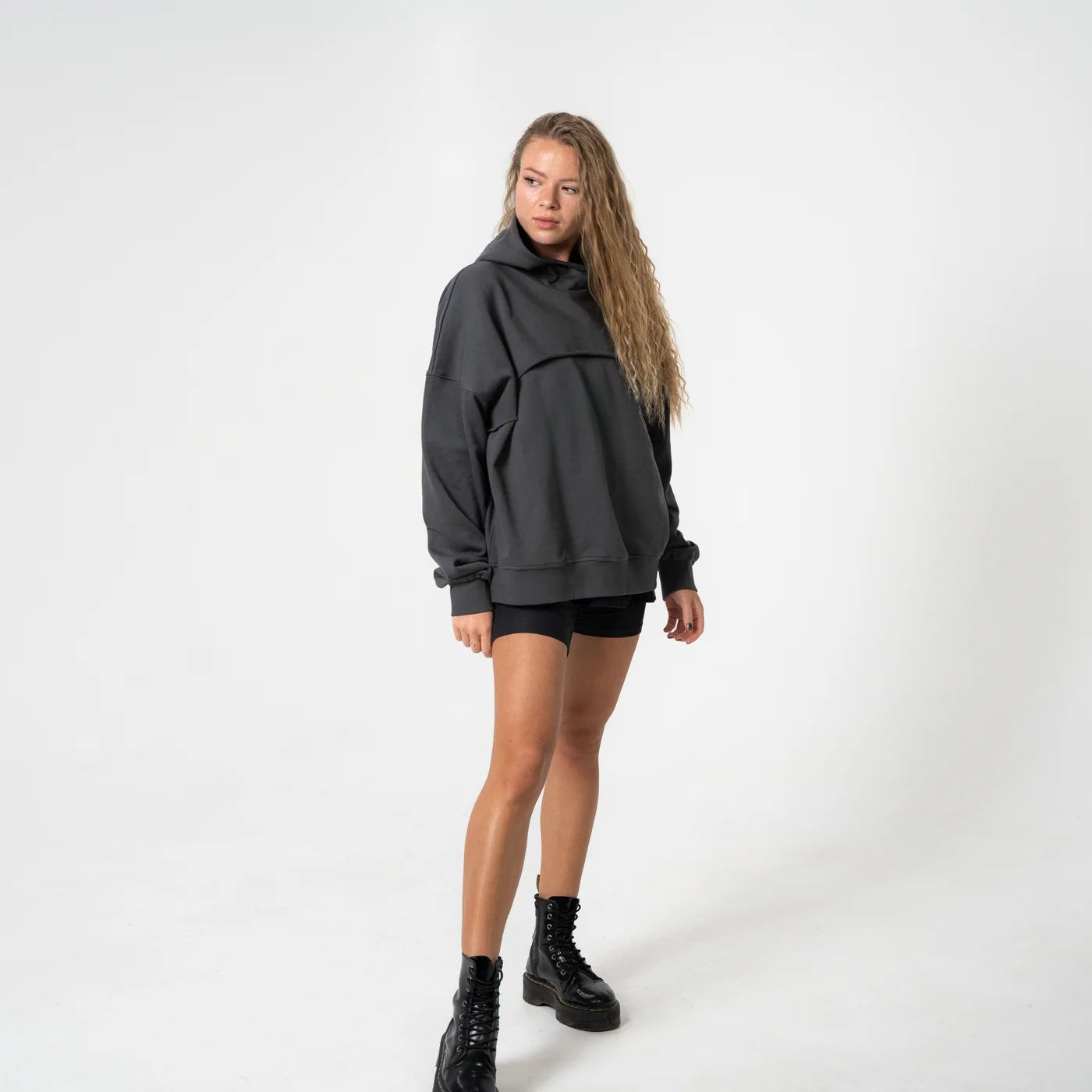 OVERSIZED HOODIES